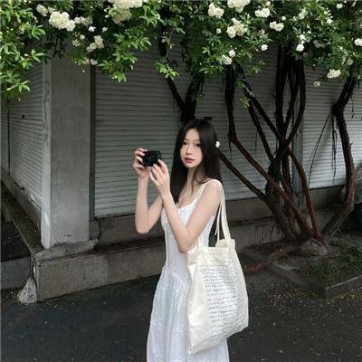 这个男子从事魔法工作
